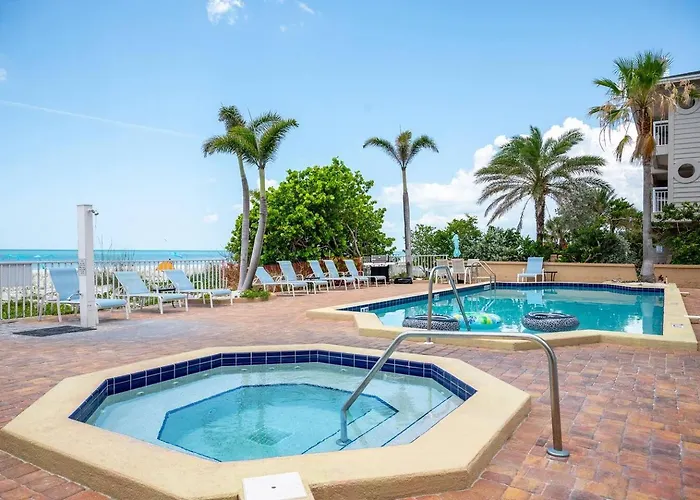 Apartamento Indian Rocks Beachside Pool & Steps To