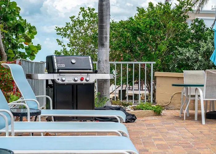Indian Rocks Beachside Pool & Steps To Clearwater Beach
